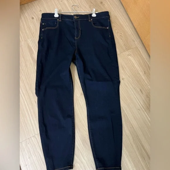 Liverpool Jeans - Picture 4 of 13